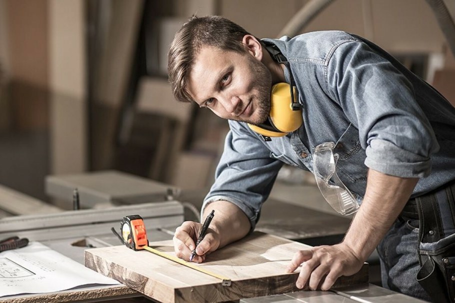 Столярная мастерская Александра Жарова