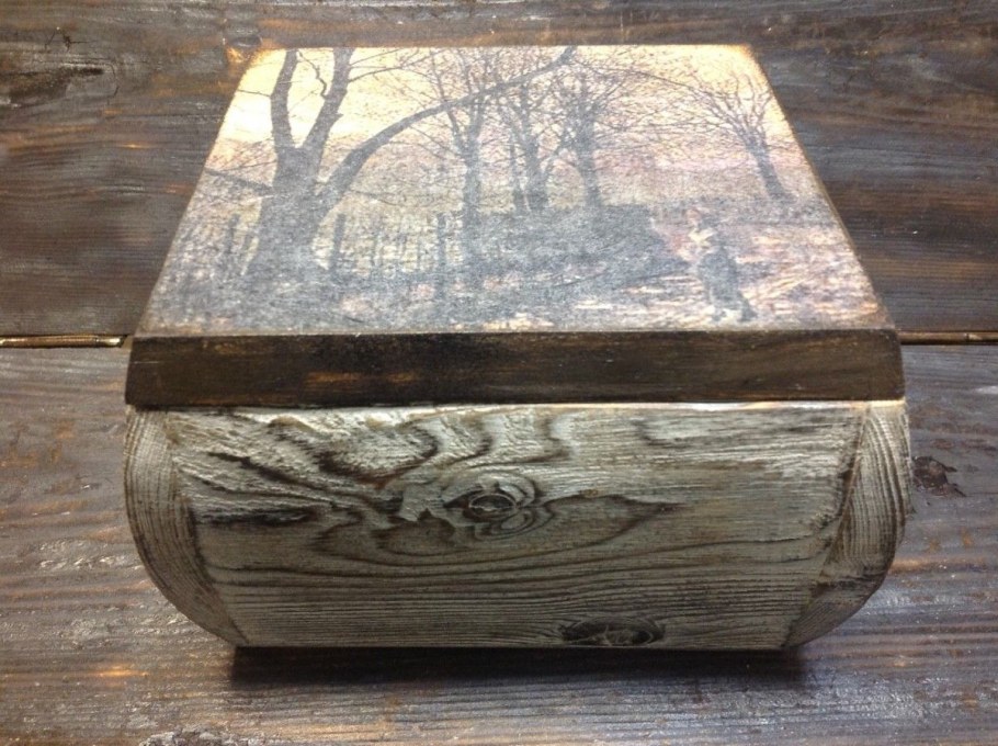 Состаривание древесины браширование