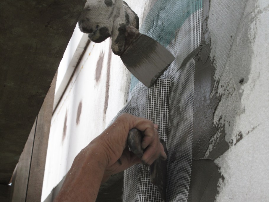 Армирующая сетка для штукатурки стен фасада