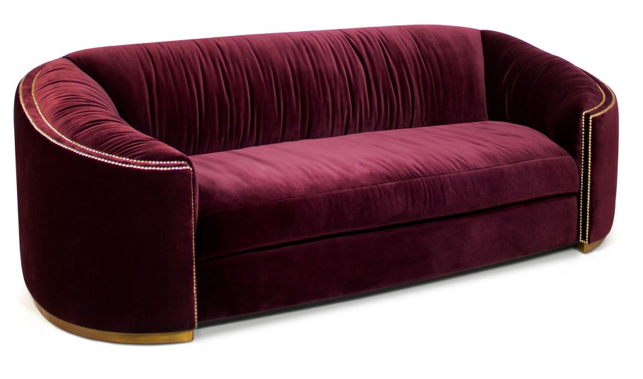 Диван вишневого цвета