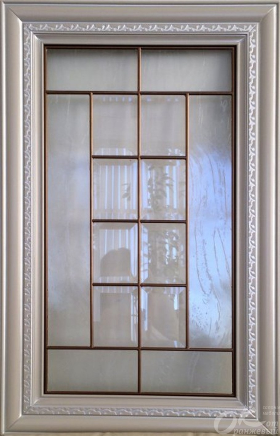 Кухня со стеклянными фасадами