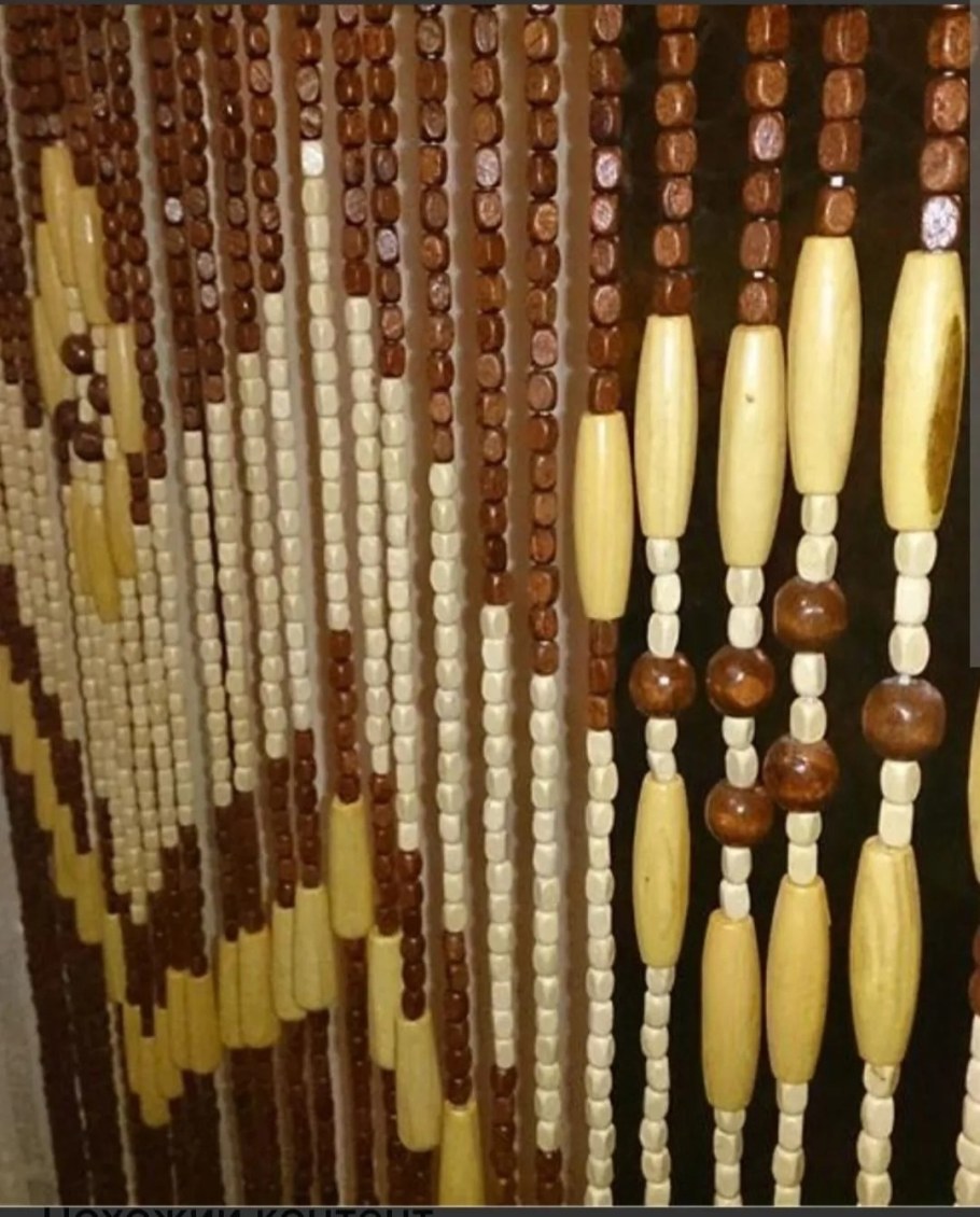 Деревянные шторы на дверь