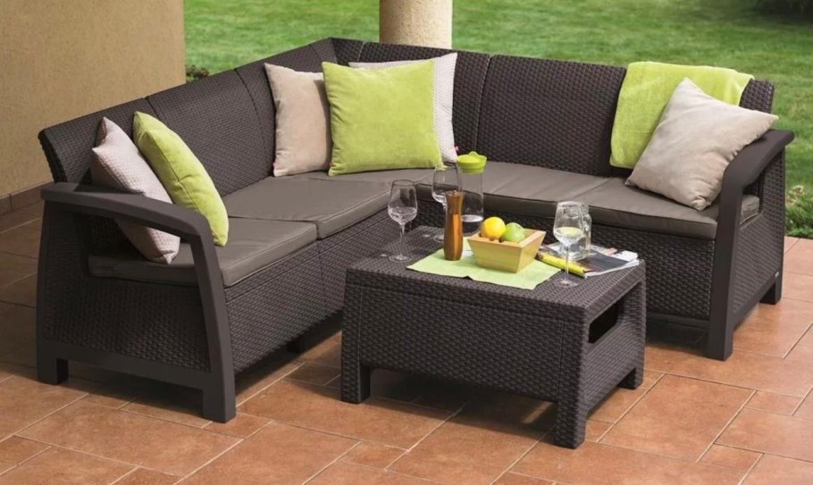 Диван Джанни братьев Баженовых