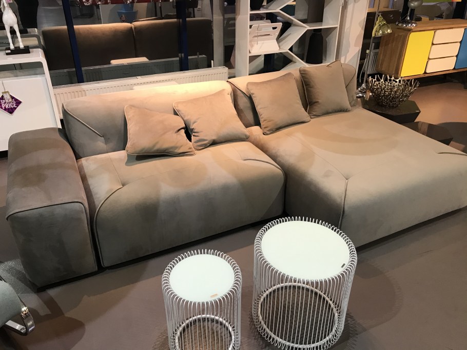 Модные диваны