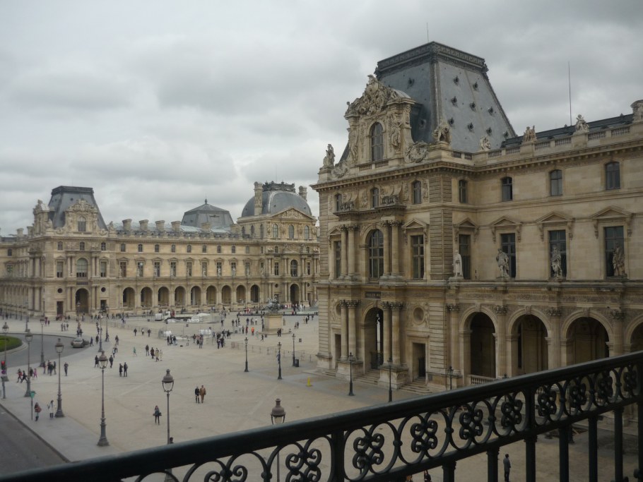 Салон предлагает свои законы. XVIII В. Лувр (Париж)