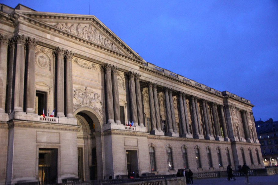 Восточный фасад Лувра, Париж (Архитектор Клод Перро)