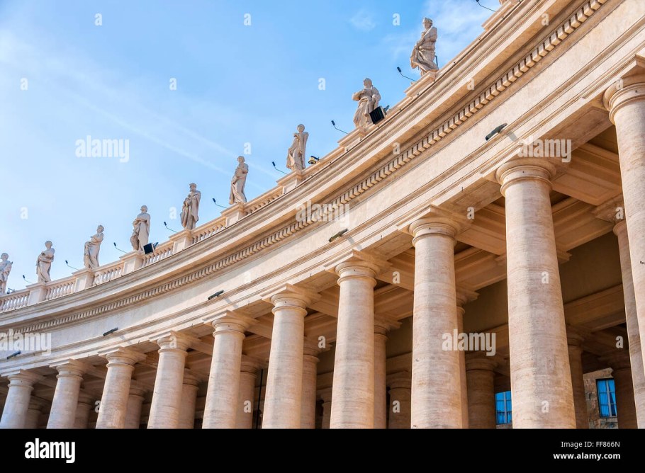 Пьер Леско Лувр