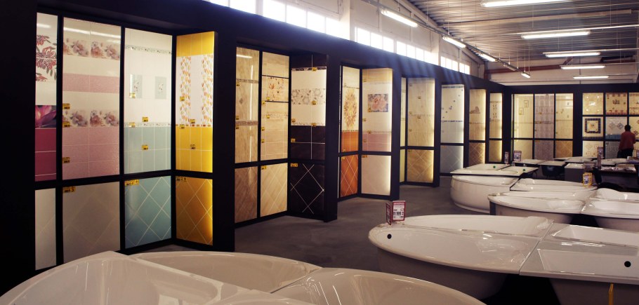 Выкладка плитки в магазине