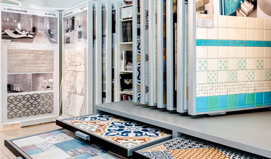 Большой магазин плитки