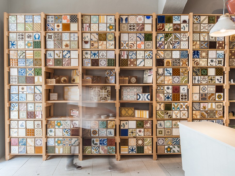 Керамическая плитка витрина