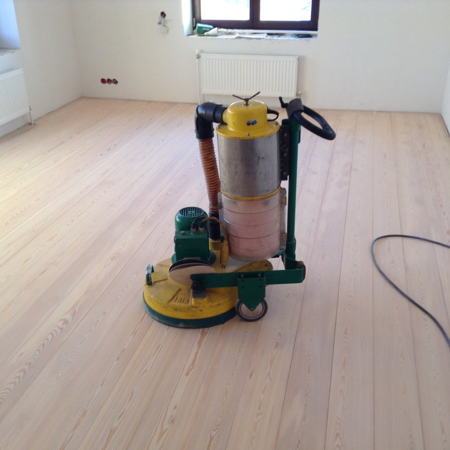 Циклевочная машина для деревянного пола