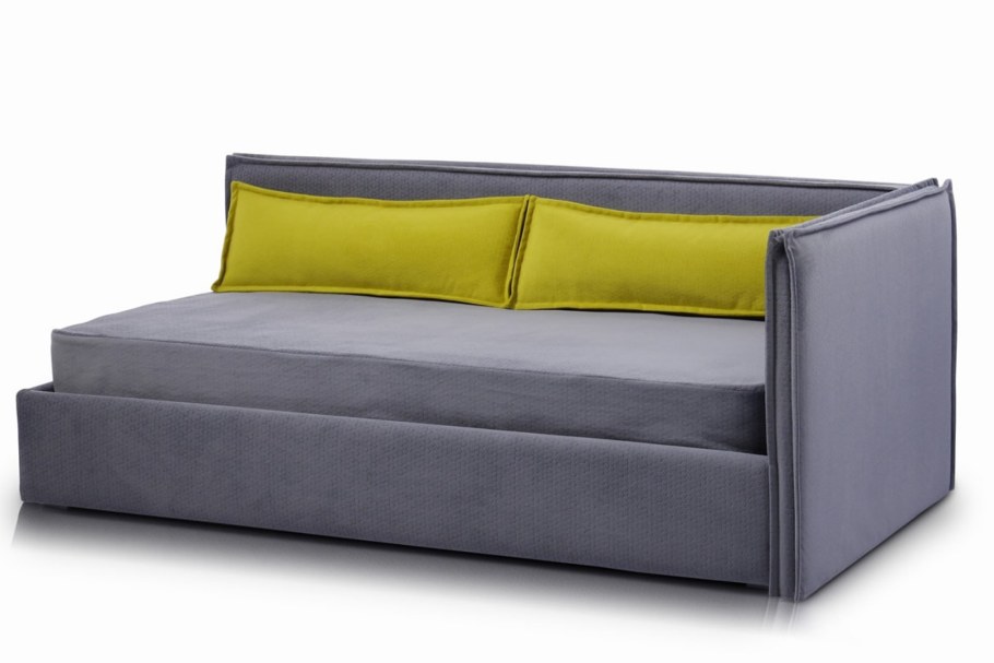 Деревянный диван кровать