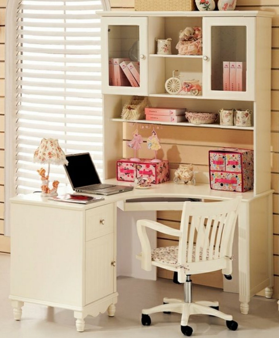 Школьный стол для девочки