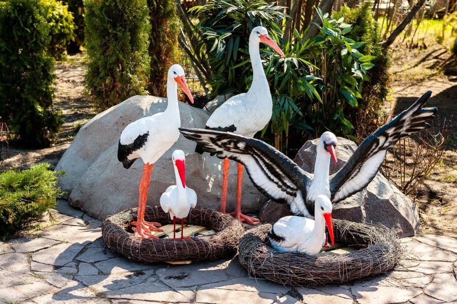 Необычные фигуры для сада