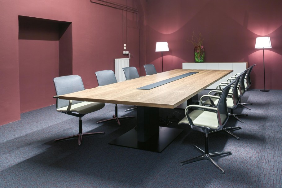 Офисный стол для меетинг Роом