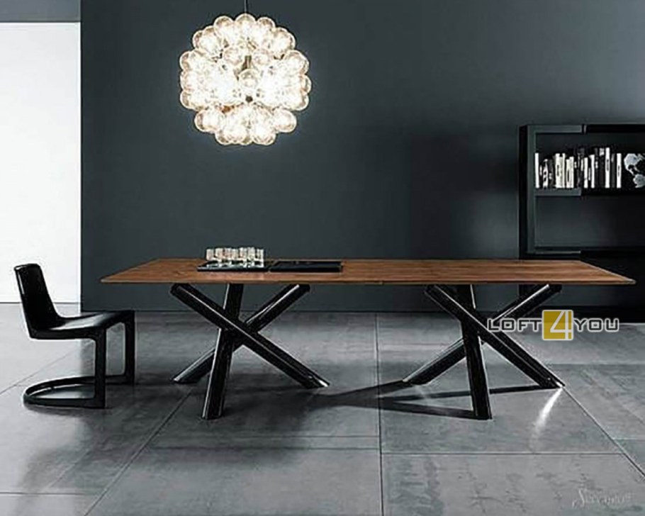 Обеденный стол Danimore d473-45b/45t, Ashley