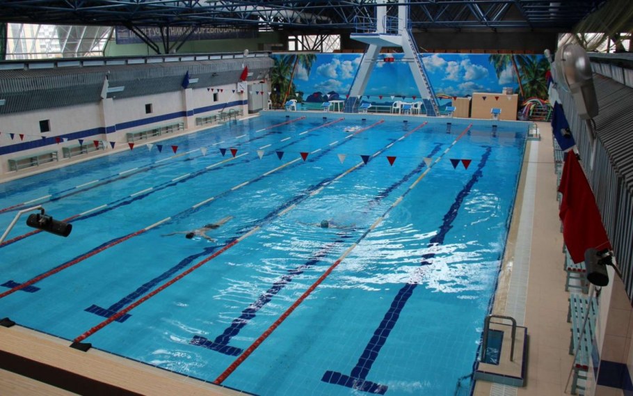 Прага открытый бассейн на крыше