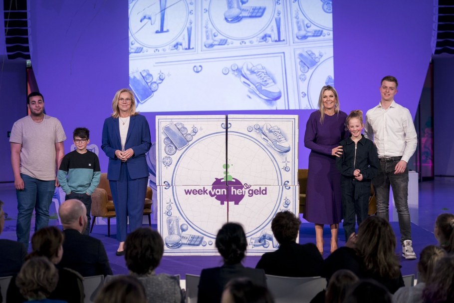 Бассейн в Динопарке Магнитогорск