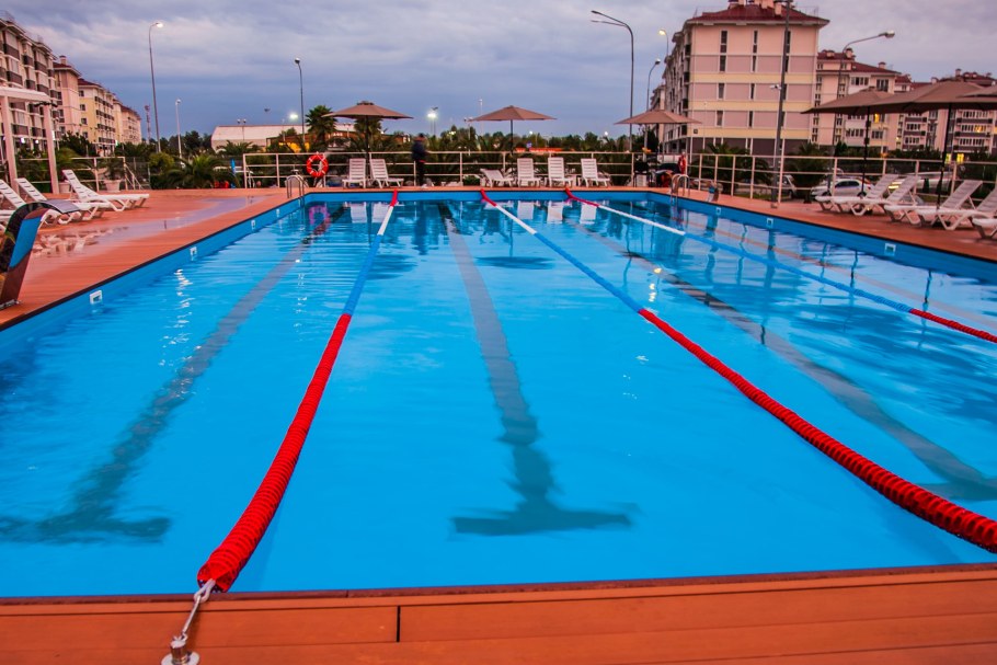 Открытый бассейн