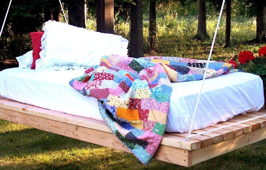 Подвесная кровать для дачи