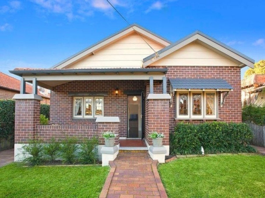 Частный дом кирпичный