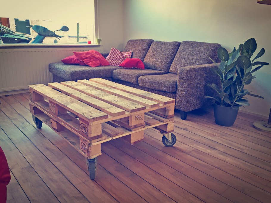 Этажерка из поддонов