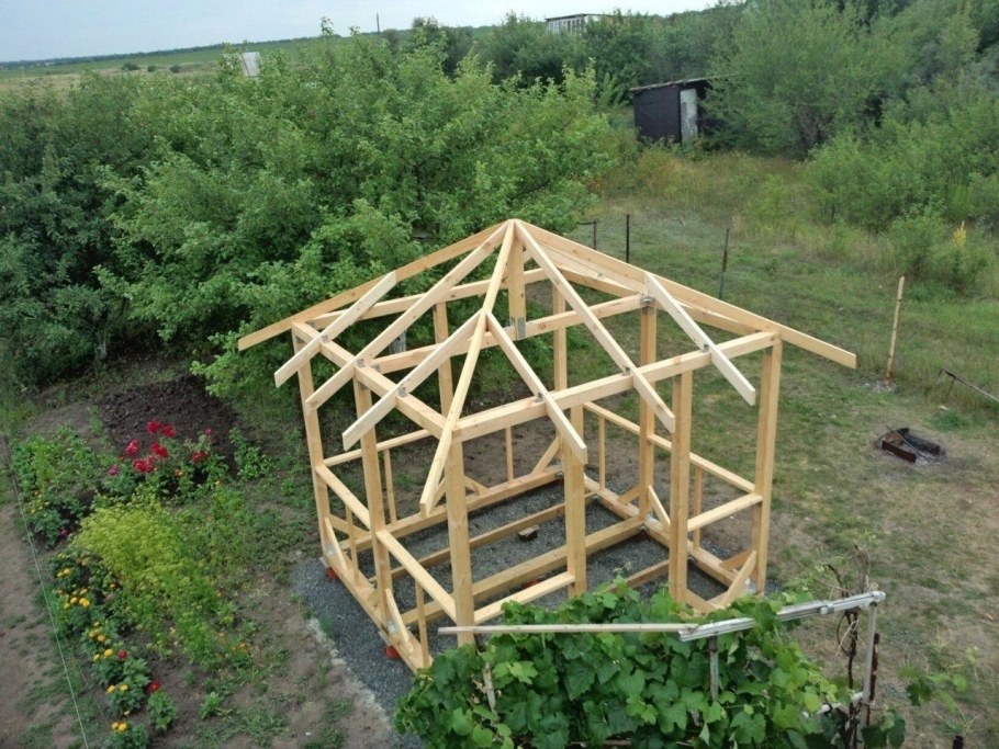 Беседка 2.5 на 2.5 с четырехскатной крышей