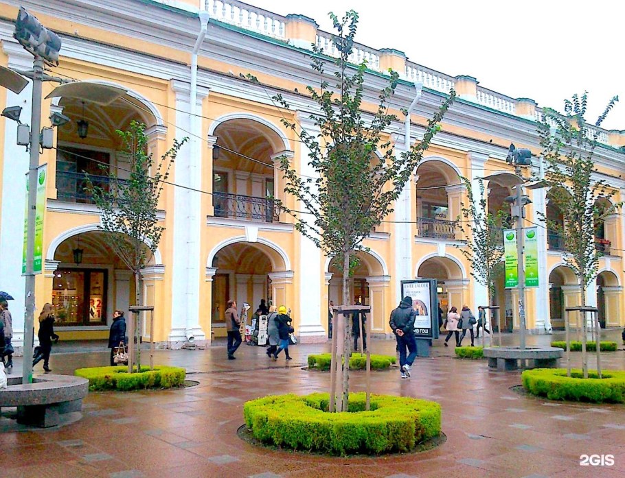 Жан Батист Валлен-Деламот Гостиный двор