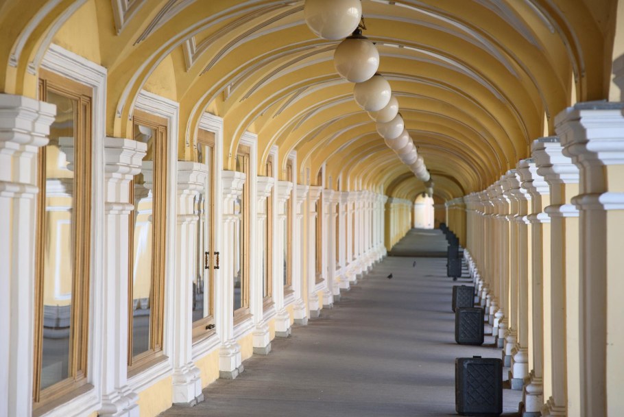 Санкт-Петербург Гостиный двор Невский проспект