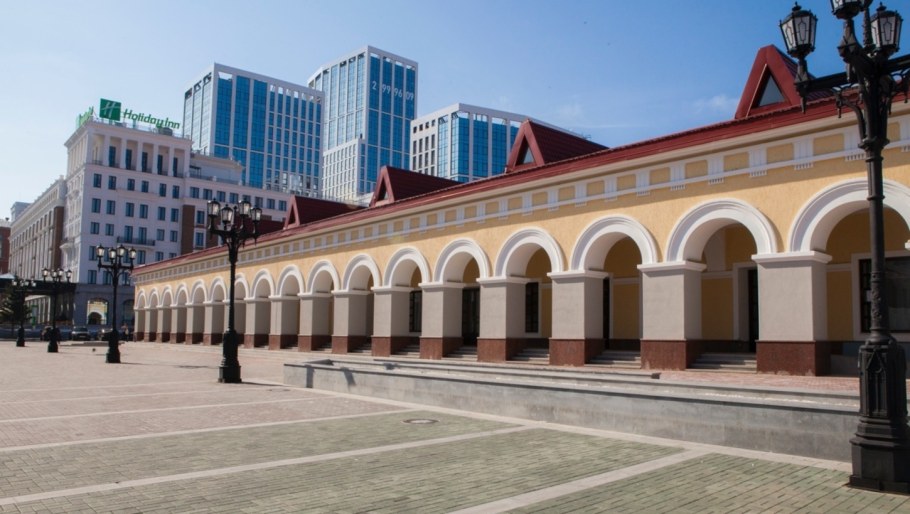 Общественное пространство в Гостином дворе Санкт-Петербурга