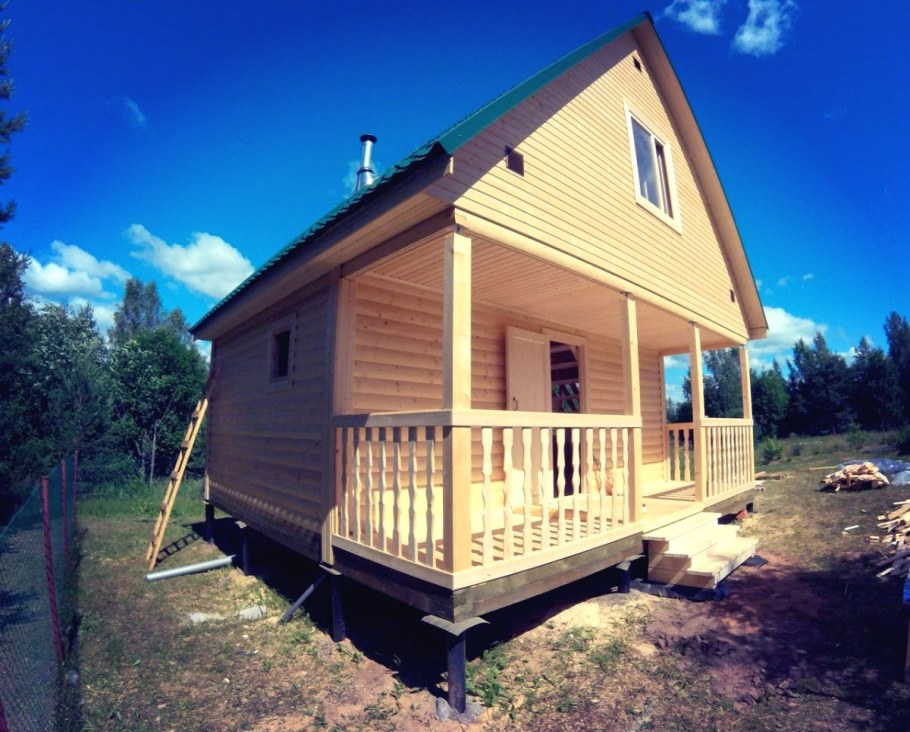 Баня дом 6х6 с мансардой и верандой