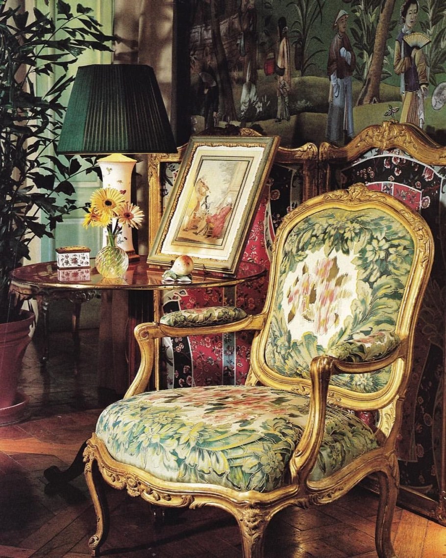 Старинный интерьер