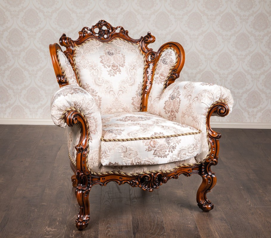 Кресло в стиле Барокко