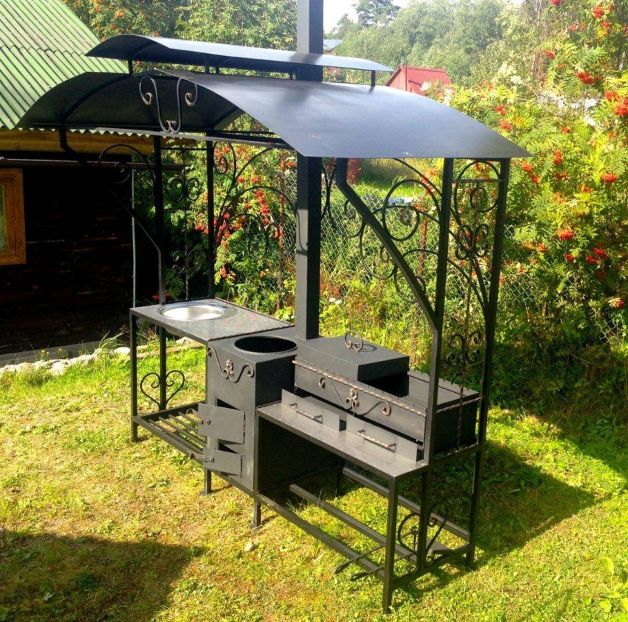 Беседка с летней кухней