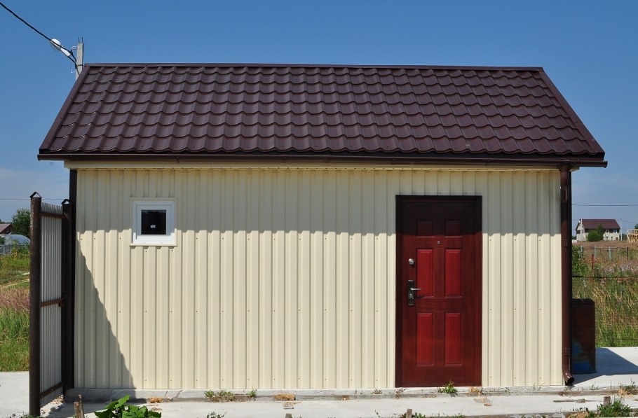 Сарай из профнастила