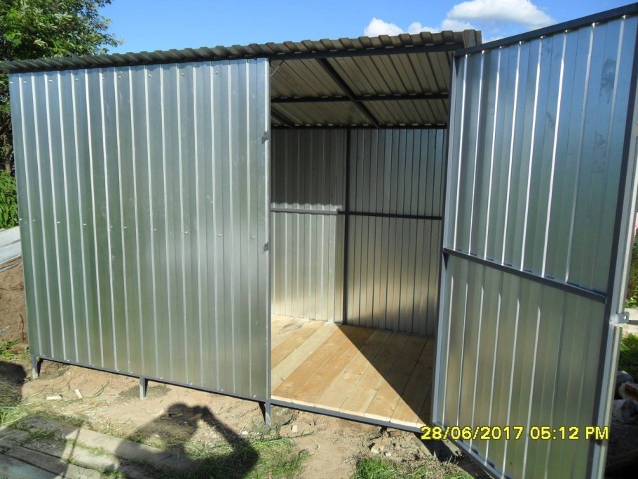 Хоз постройки из профнастила