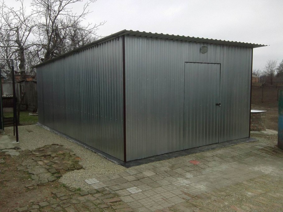 Сарай из профнастила