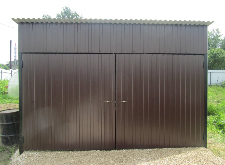 Хозблок отделанный сайдингом