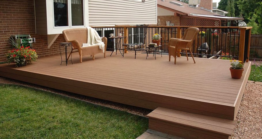 Настил из террасной доски на даче