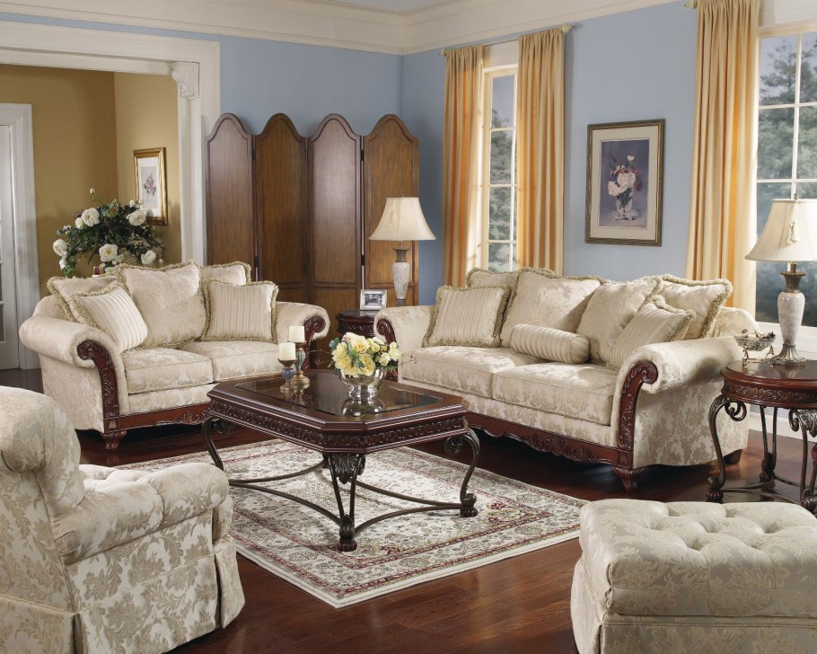 Комплект мягкой мебели для гостиной