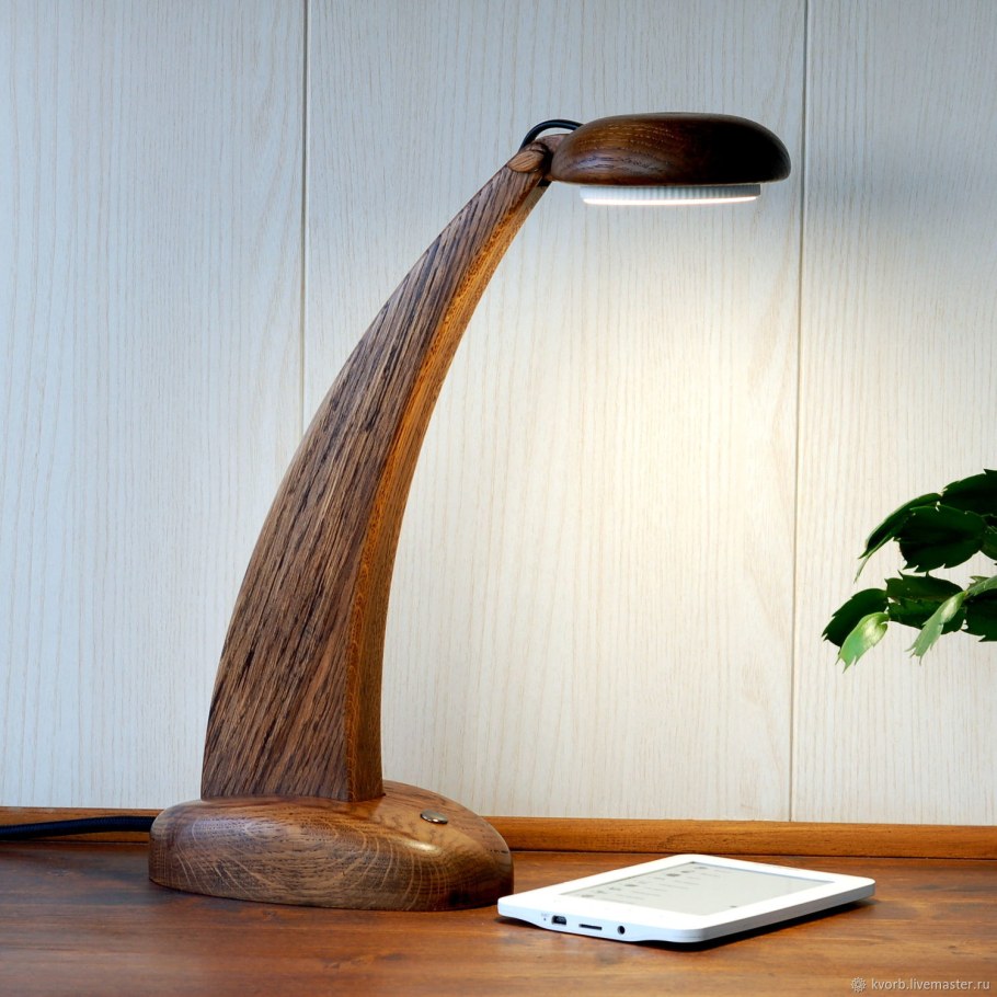 Настольный светодиодный светильник из дерева своими руками