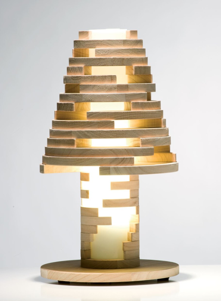 Напольный светильник из фанеры