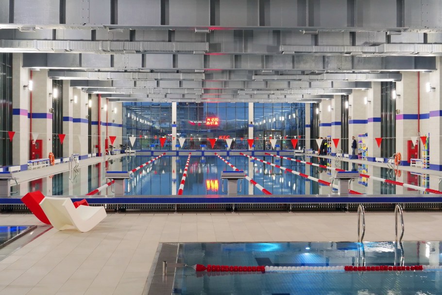 Тихвин 50 метровый бассейн