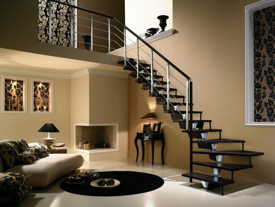 Гостиные с лестницей