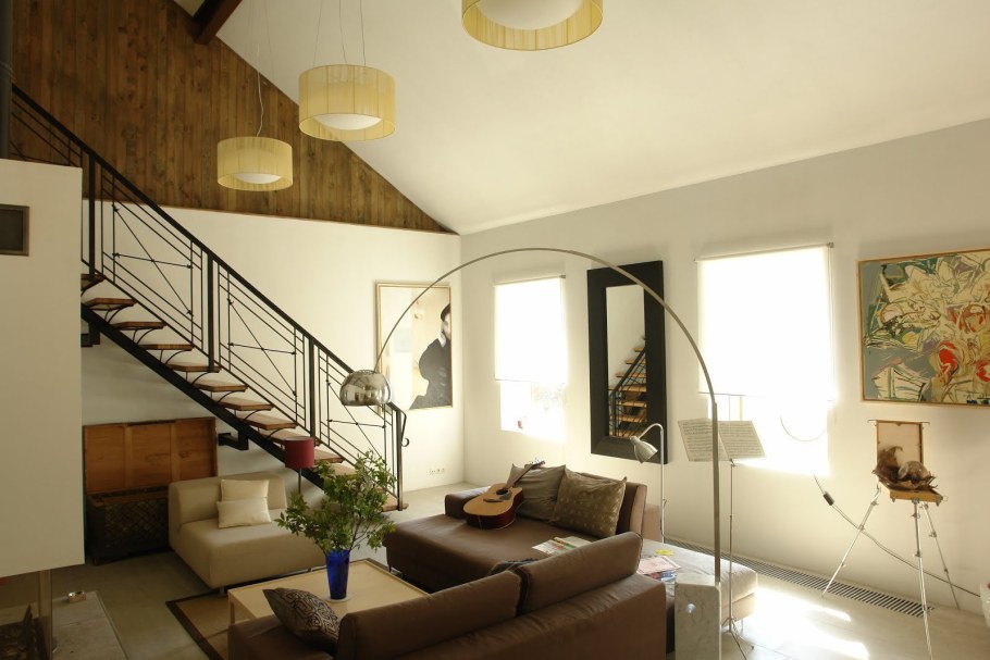 Проект гостиной с лестницей