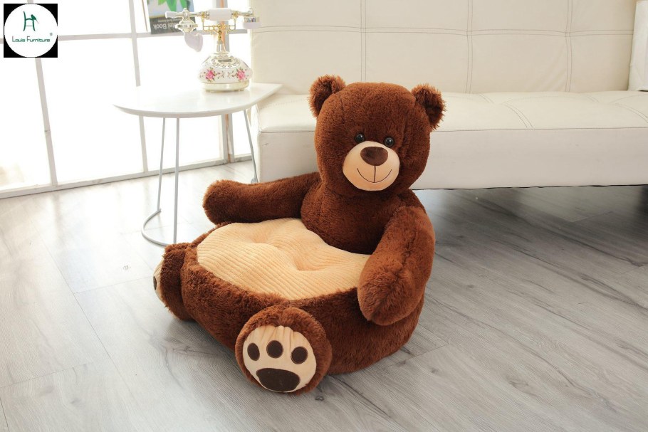 Плюшевое кресло