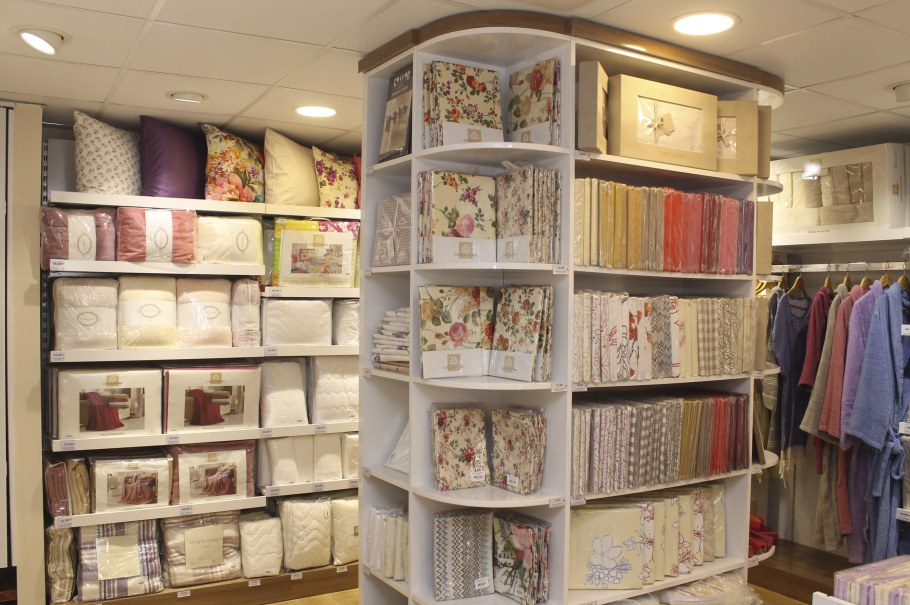 Интерьер магазина постельного белья