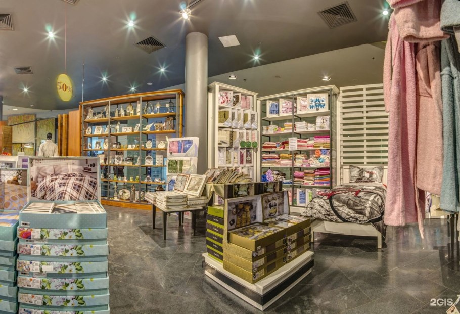 Интерьер магазина постельного белья