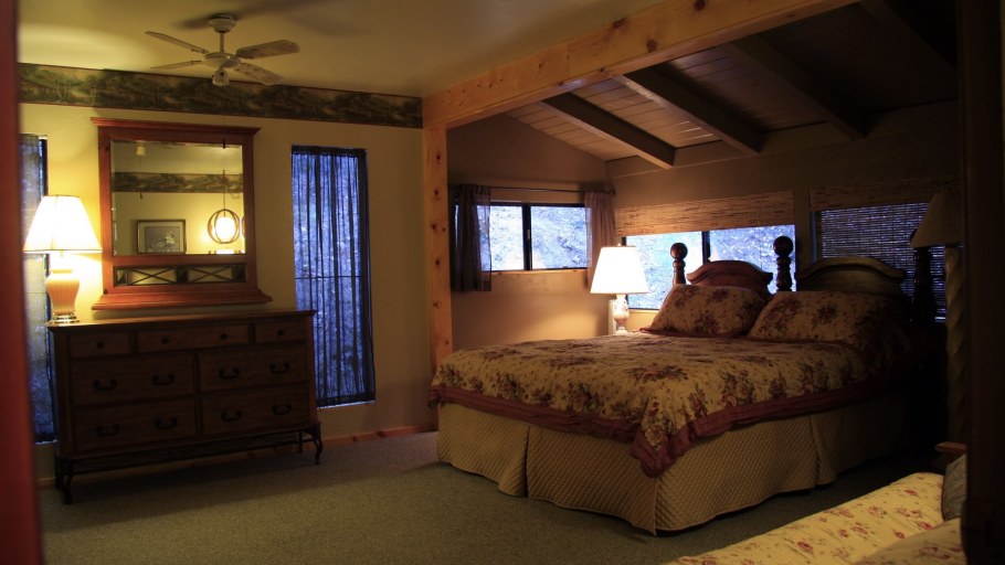 Спальня в стиле Кантри Прованс