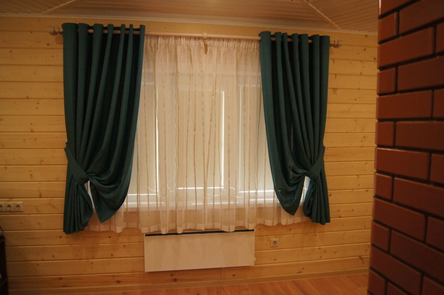 Шторы на дачу на маленькие окна
